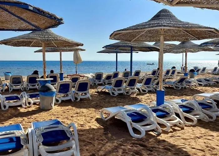 Alpesi faház شاليهات بورتو ساوث بيتش للعائلات فقط Ajn-Szuhna